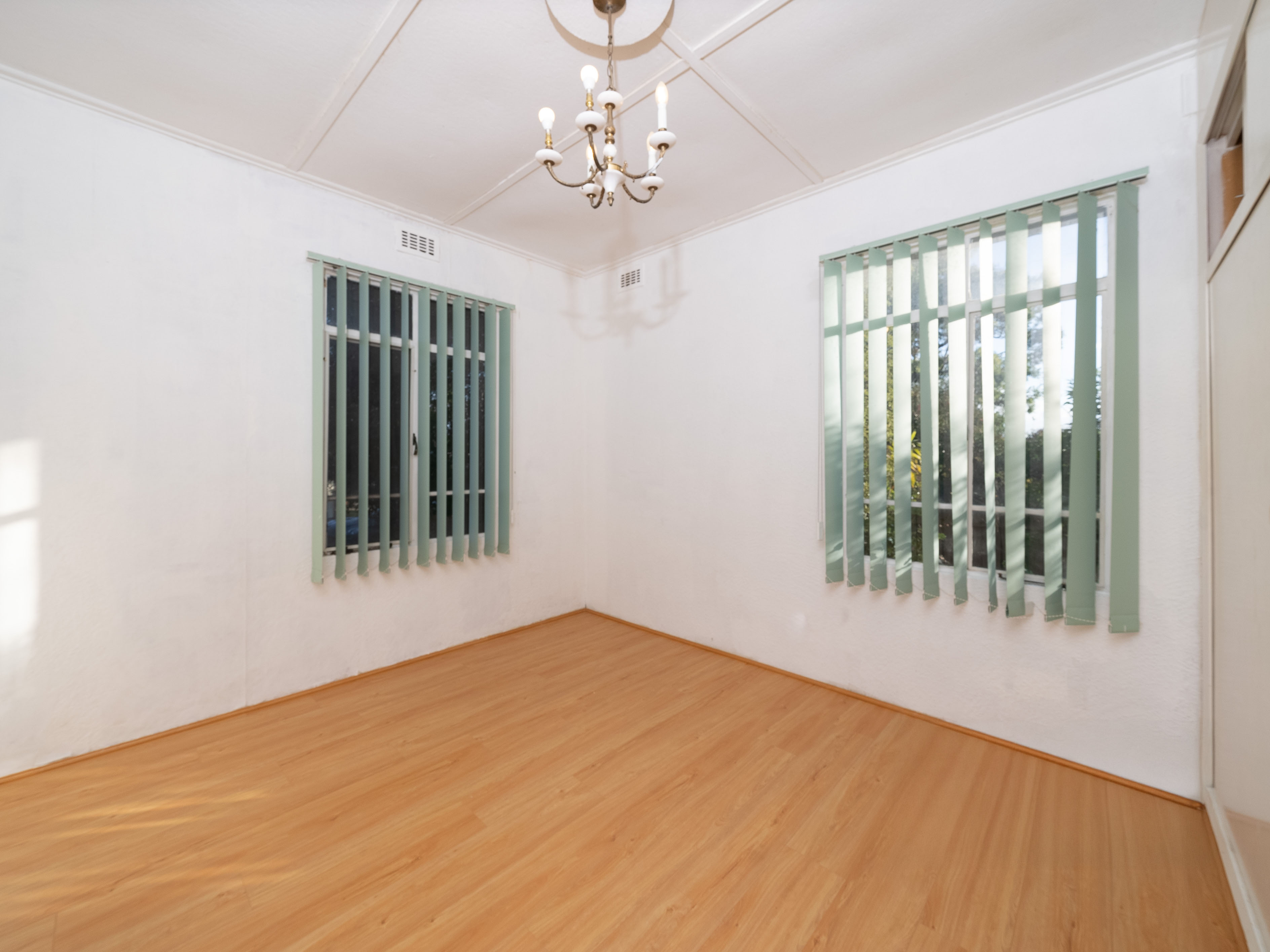12 Lancewood Av, Heidelberg West VIC 3081