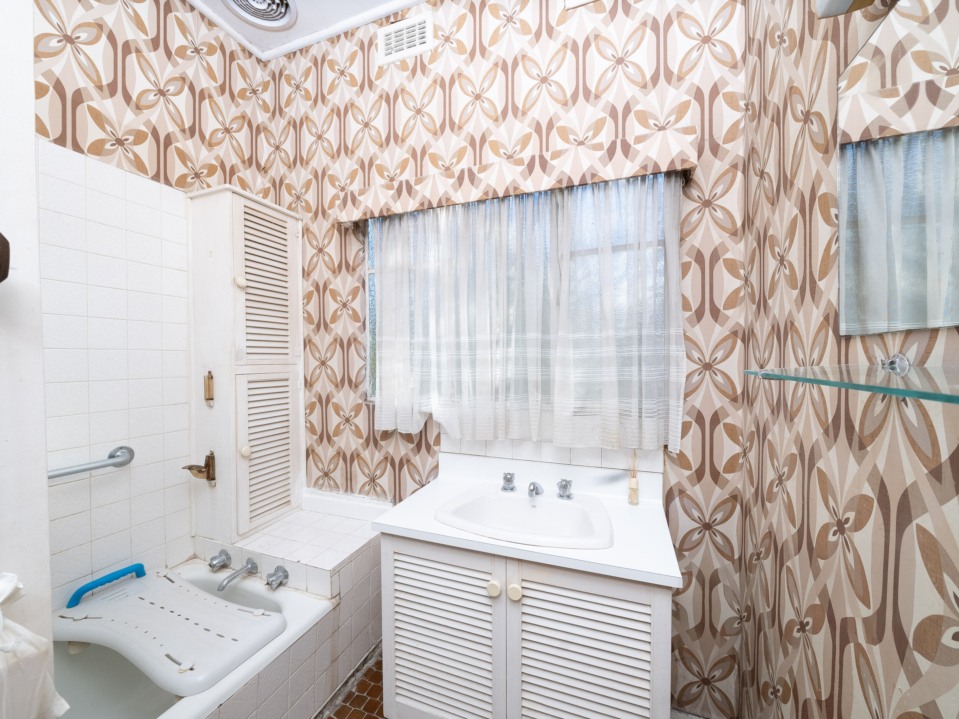 12 Lancewood Av, Heidelberg West VIC 3081