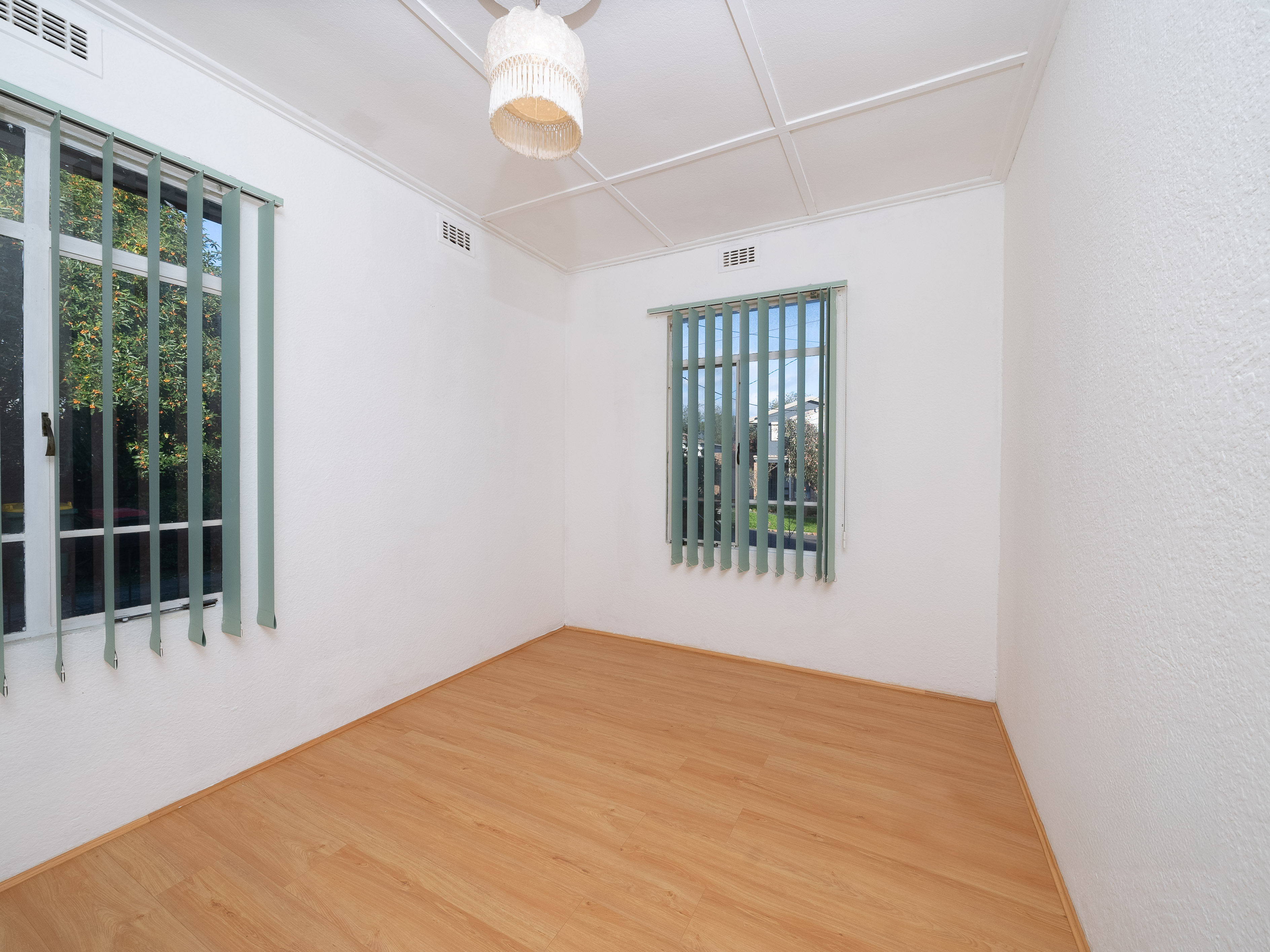 12 Lancewood Av, Heidelberg West VIC 3081